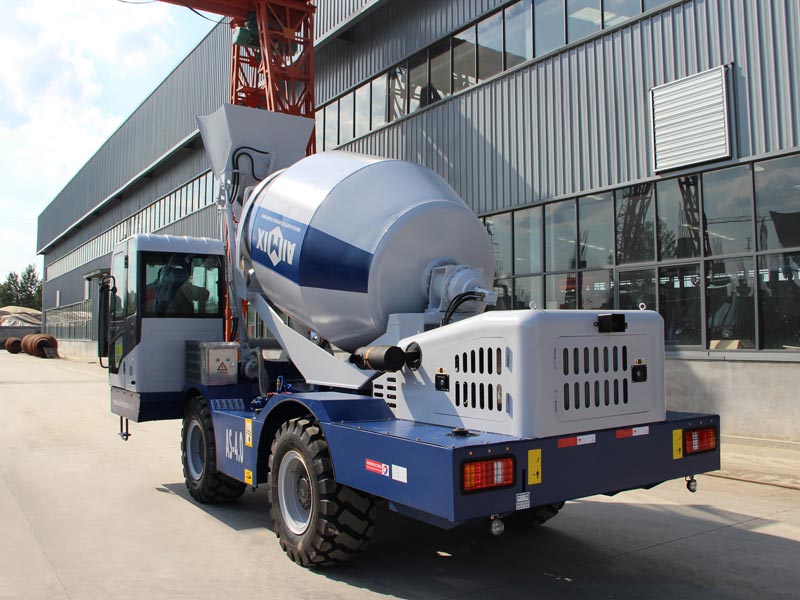 concrete self loading mixer